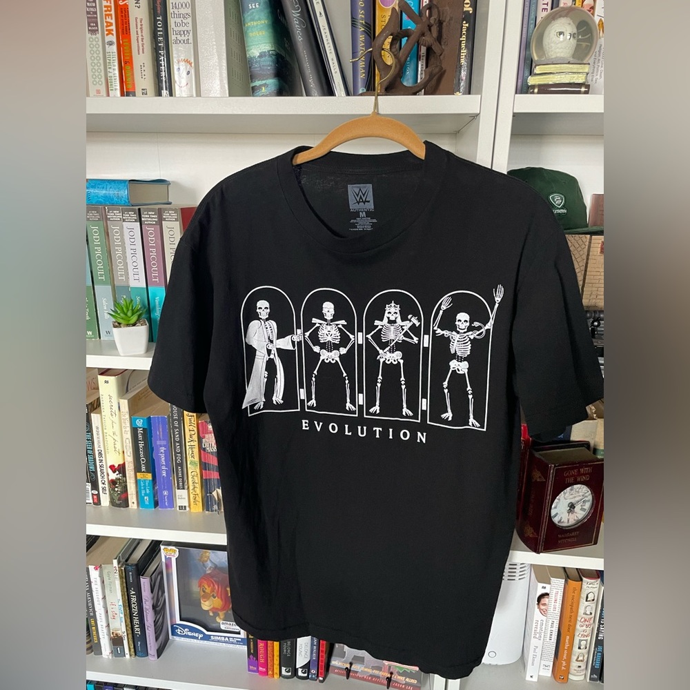 WWE Evolution Wrestling Black Graphic Tee Skeletons